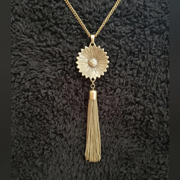 Reversible tassel pendant necklace - Picture 7 of 11